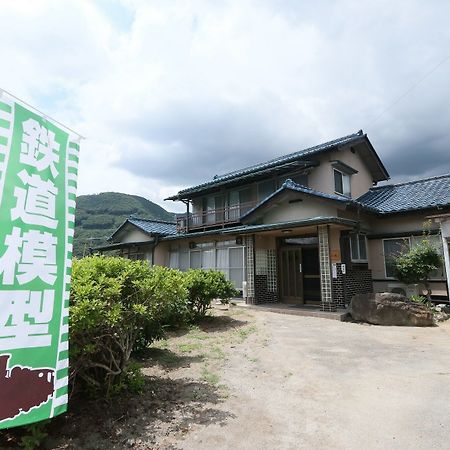 Tetsu No Ya Guesthouse For Railfans Fuefuki Exterior foto